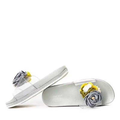 OUTLET Gray slippers with decorative flowers from Novia - Footwear