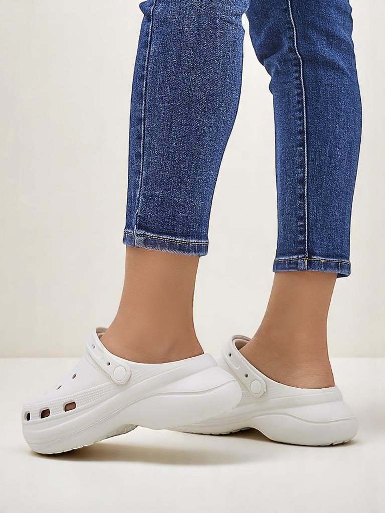 Royalfashion Sieviešu gumijas sandales ar izgriezumiem Dellosa