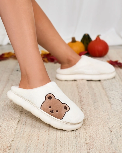 Royalfashion Women's furry slippers with teddy bear in white Fetemes