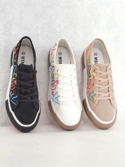 Royalfashion Women's sneakers with heart print Sercess