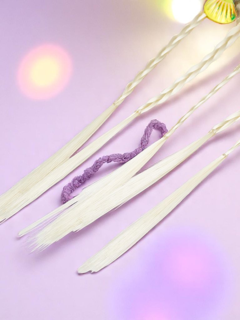 Royalfashion Clip-in braids on an elastic band with shells