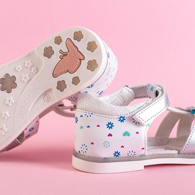 White and silver girls' sandals with embellishments Laluna - Footwear