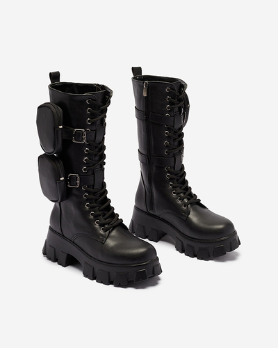 Melni darba zābaki ar dekoratīvām paciņām Reggo-Shoes virspusē