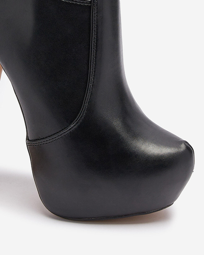 Женские сапоги на шпильке до колена черного цвета Agiocio- Footwear