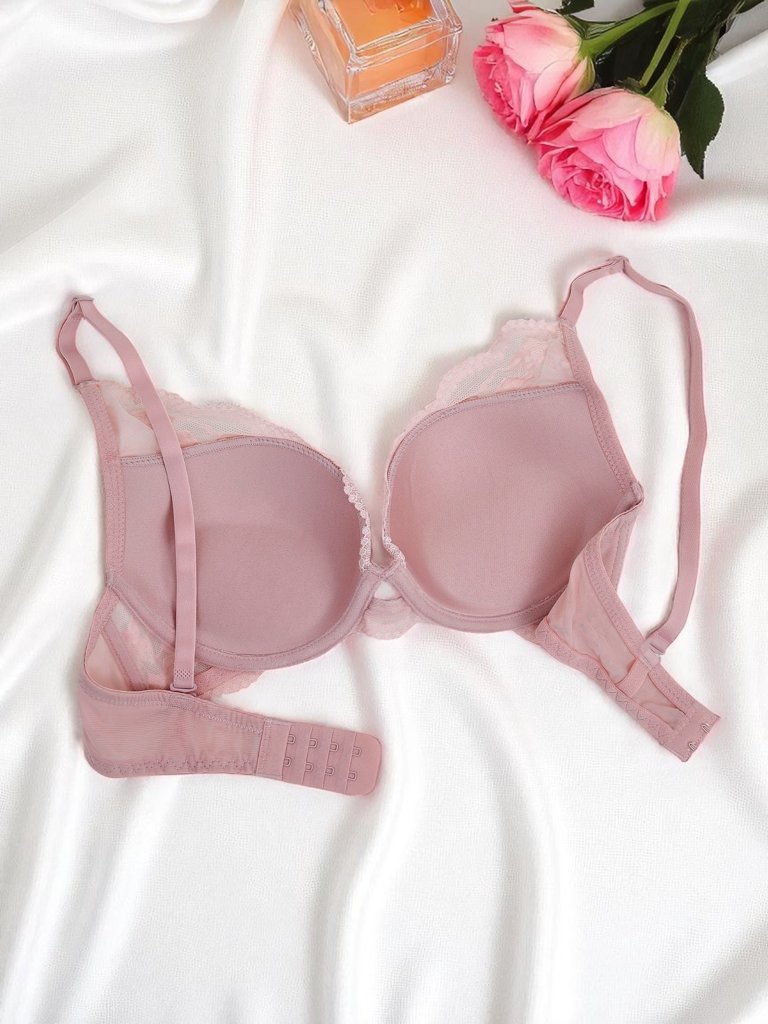 Royalfashion Sieviešu krūšturis ar polsterējumu un mežģīnēm Luna Push-Up