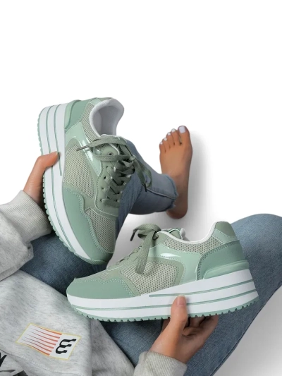 Royalfashion Женские спортивные кроссовки на платформе Revided