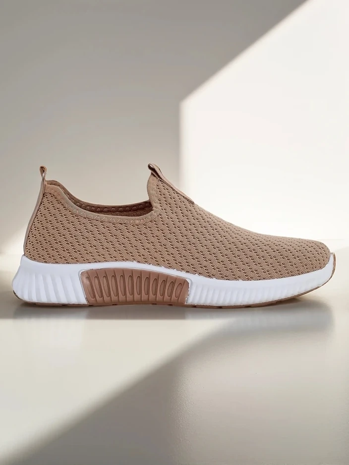 Damskie slip-ony Selene jasny brąz, tkanina, płaski obcas, komfort