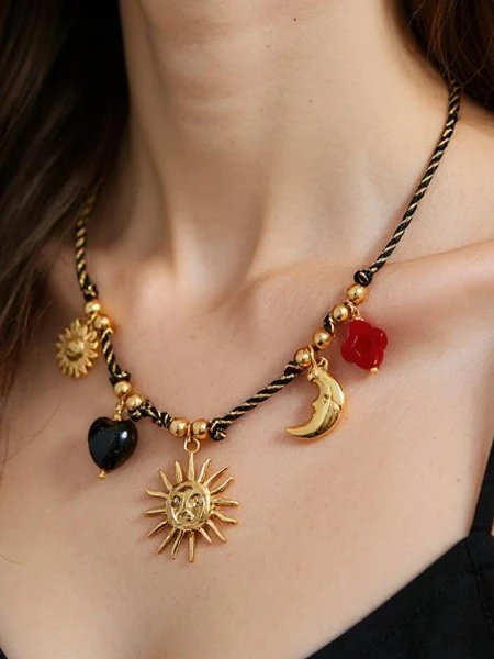 Solaria Lunae Aurelia karoliai