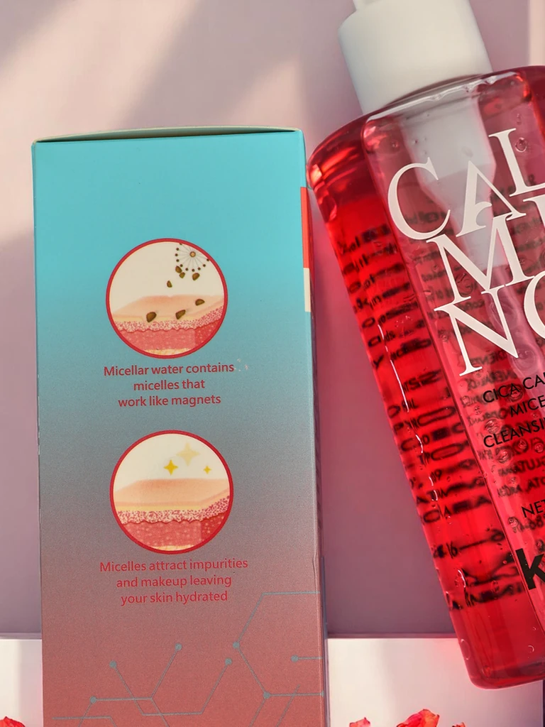 Nomierinoša un mitrinoša divfāžu micelārā attīrošā šķidruma līdzeklis grima noņemšanai ar sūkni