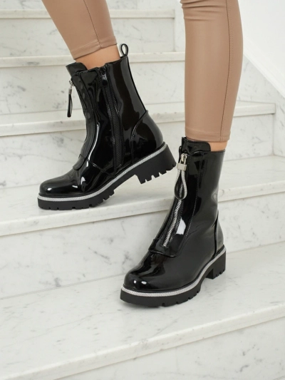 Lakierowane eko skórzane botki damskie z cyrkoniami Nuvina