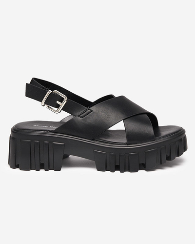 OUTLET Melnas sieviešu sandales uz masīvas Otida zoles - Apavi