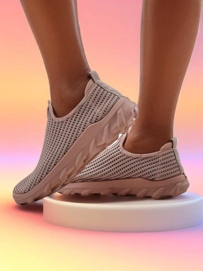 Royalfashion Women's Slip-On Fabric Sneakers Erra