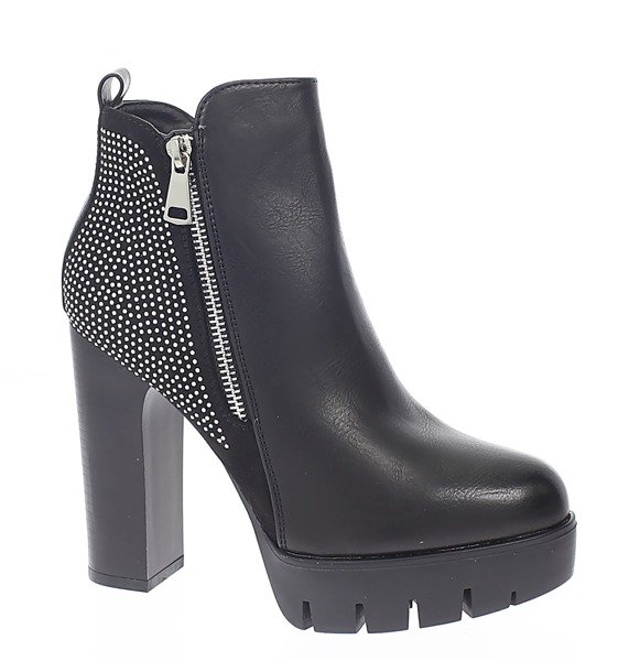 Czarne botki na słupku - Obuwie