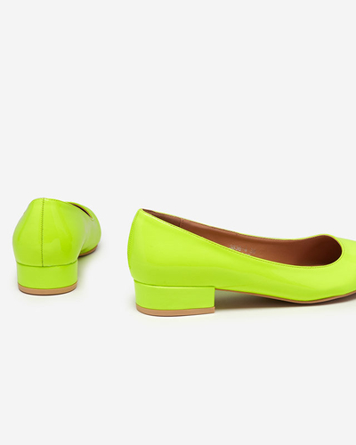 Neona dzeltenas, lakotas plakanpapēžu pumpas Oki- Footwear