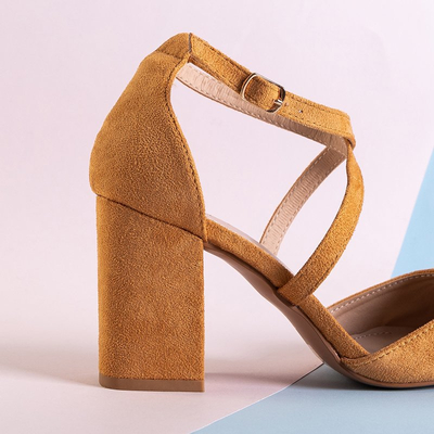 Brown pumps on the Baressa post - Footwear