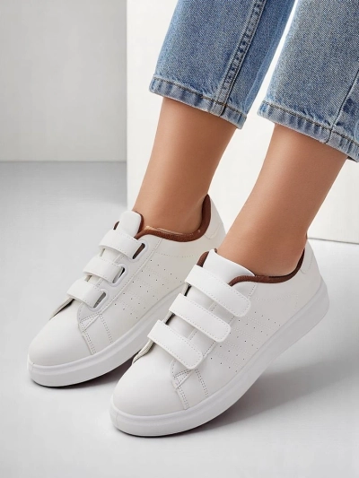 Royalfashion Women's sporty sneakers Pertis