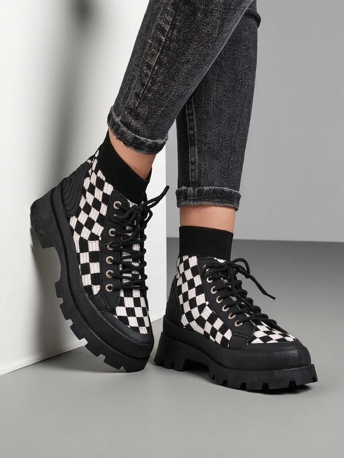 Royalfashion Women's ankle boots with a print Zorinose