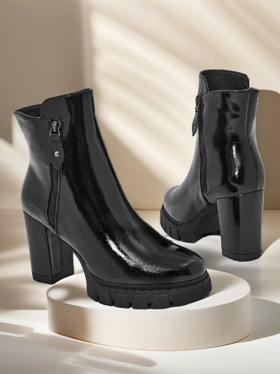 Royalfashion Patent women's ankle boots on a post Vemorro
