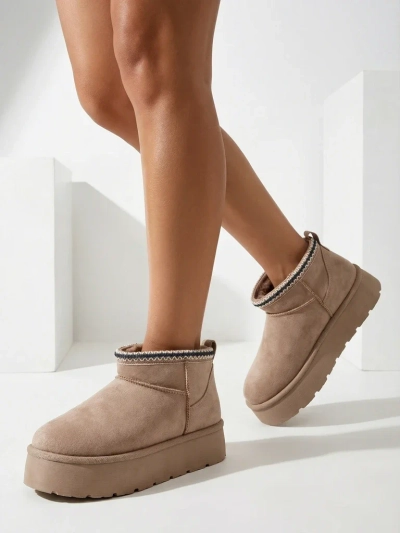 Royalfashion Women's short boots a'la snow boots Xoalla