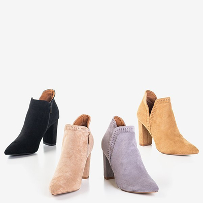 Light brown women's boots with a cut-out Carmelite - Footwear