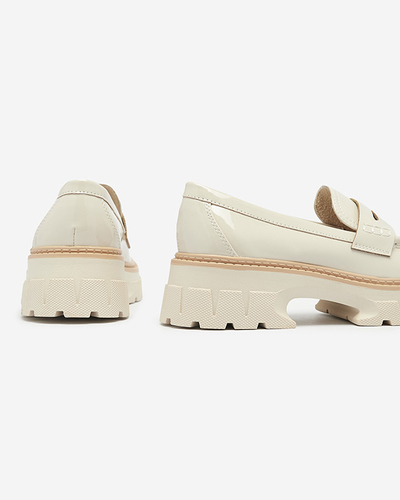 Beige lacquered moccasins for women Mewira - Footwear