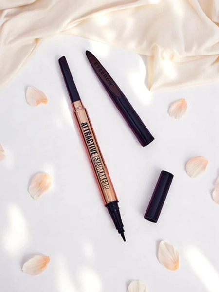 Uzacu zīmulis un acu zīmulis vienā Blondā