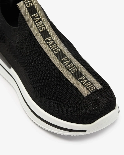 Slips-on sieviešu sporta apavi ar uzrakstu melnā krāsā Cerppa- Footwear