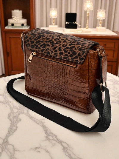 Lavetita parva torba feminina ex corio eco verniciato Sable Arc