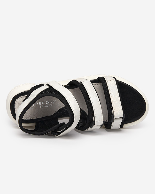 Босоножки для девочки на липучке белого цвета Mumin-Shoes