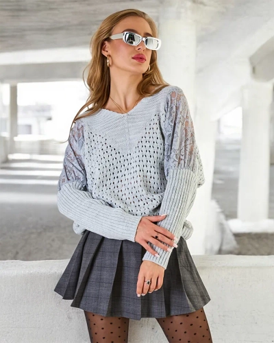 Royalfashion Sieviešu ažūra džemperis ar mežģīnēm