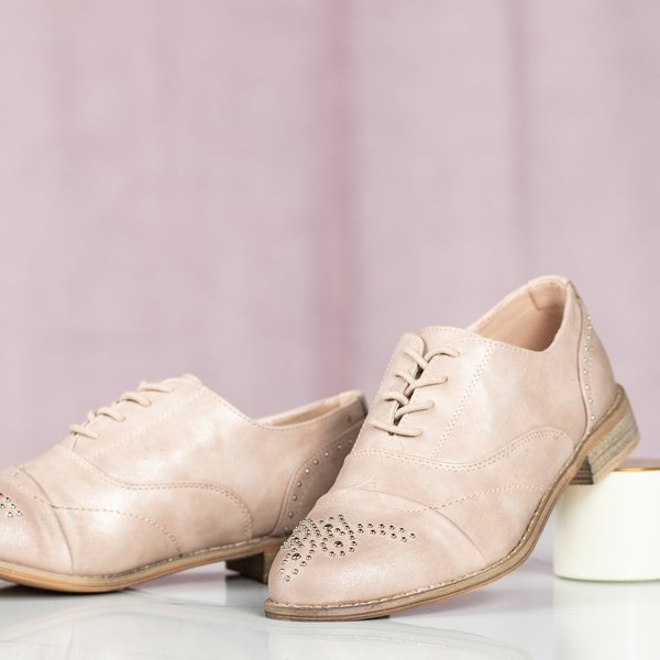 Pink shoes with flat heels and Nose rivets - Shoes 1