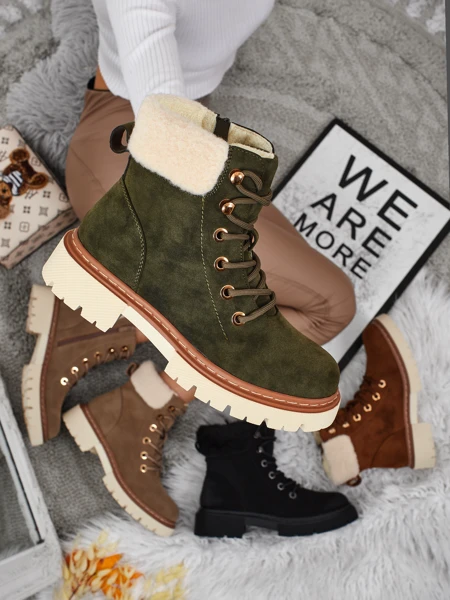 Botë traper për femra me gëzof Tessara