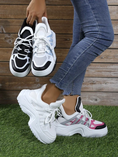 Спортивные кроссовки Royalfashion для женщин на толстой подошве Loness