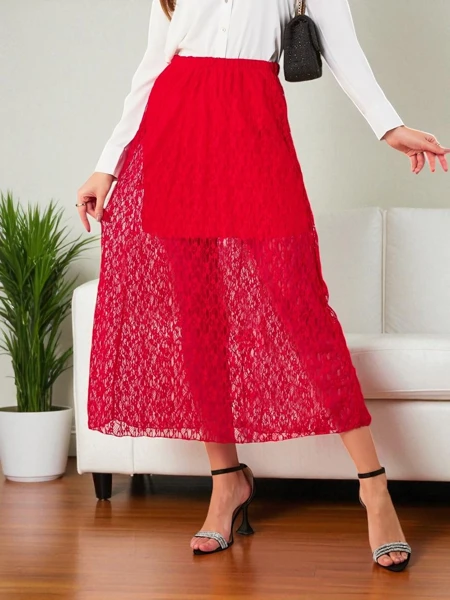 Royalfashion Women's midi skirt with lace