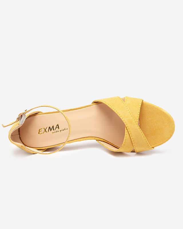 Yellow women's sandals on the post Nenki - Footwear