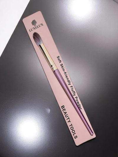 Blush makeup brush
