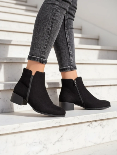 Amicus Nero Elegante Ankle Boots for Autumn and Winter