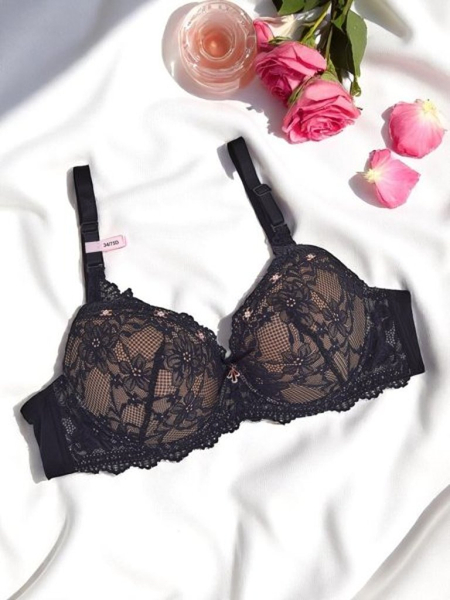 Royalfashion Women's padded lace bra Delicate Grace