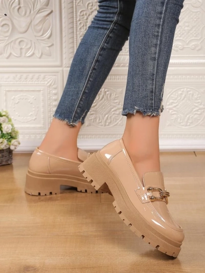 Royalfashion Sieviešu lakotā ādas loaferi Arieda