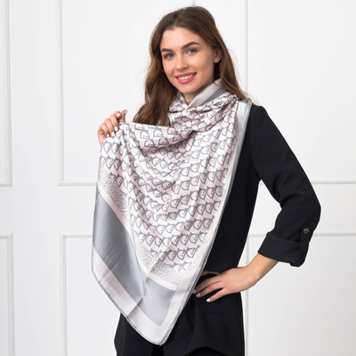 Pink women's scarf with print - Accessories