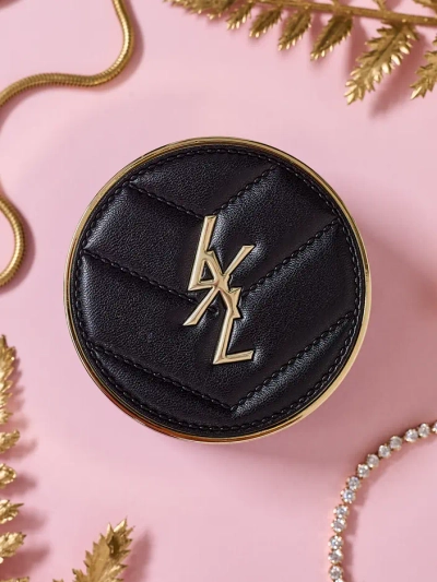 Luxelux presētā pūdera sejai kompaktā ar spoguli 15 g