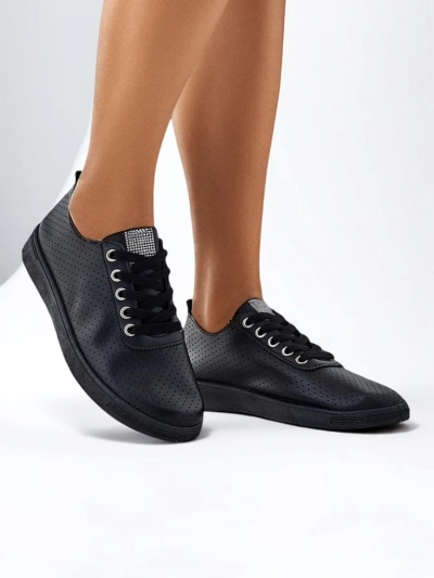 Royalfashion Women's perforated athletic sneakers Kiarre