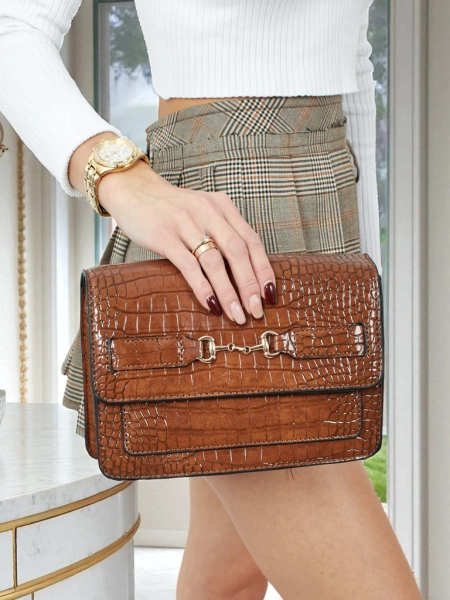 Çantë e vogël për femra Lunisse prej lëkure eko të lyer