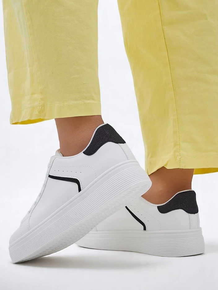 Royalfashion Women's sports sneakers on thick soles Uensi