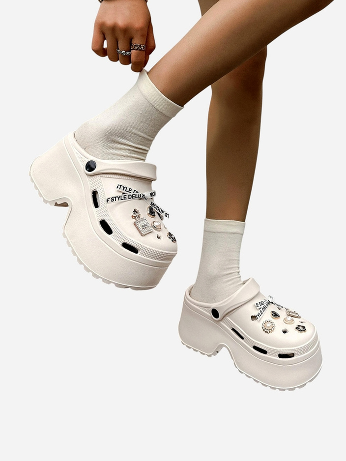 Royalfashion Sieviešu gumijas sandales ar dekoriem Dellos