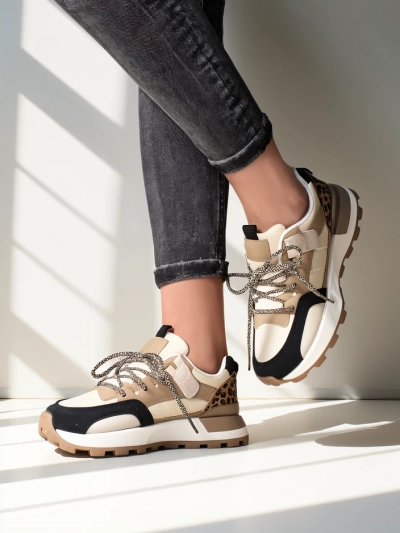 Женские спортивные кроссовки Royalfashion Seftass