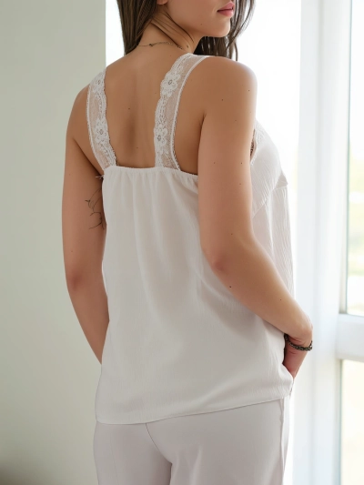 Royalfashion Sieviešu bezpiedurkņu blūze ar mežģīnēm