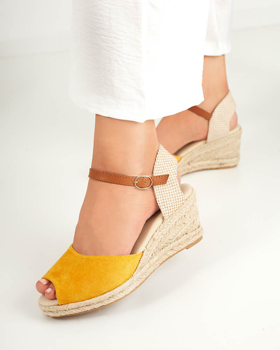 OUTLET Dzeltenas sieviešu sandales a'la espadrilles uz ķīļa Nexi - Kurpes