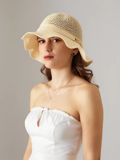 Royalfashion Sieviešu cepure ar viļņotu malu Wave Breeze