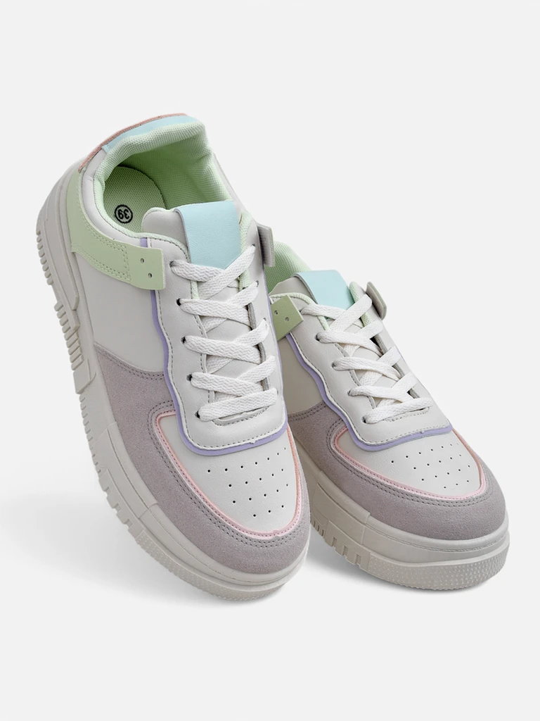 Lycaste beige women's sneakers made of ecological leather with a flat sole